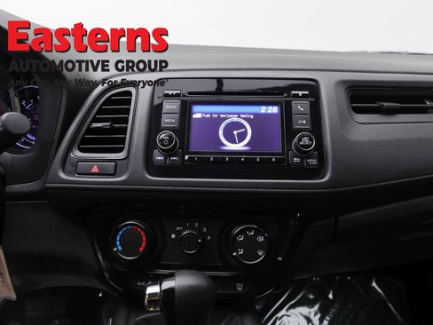 Used 2021 Honda HR-V LX image 11