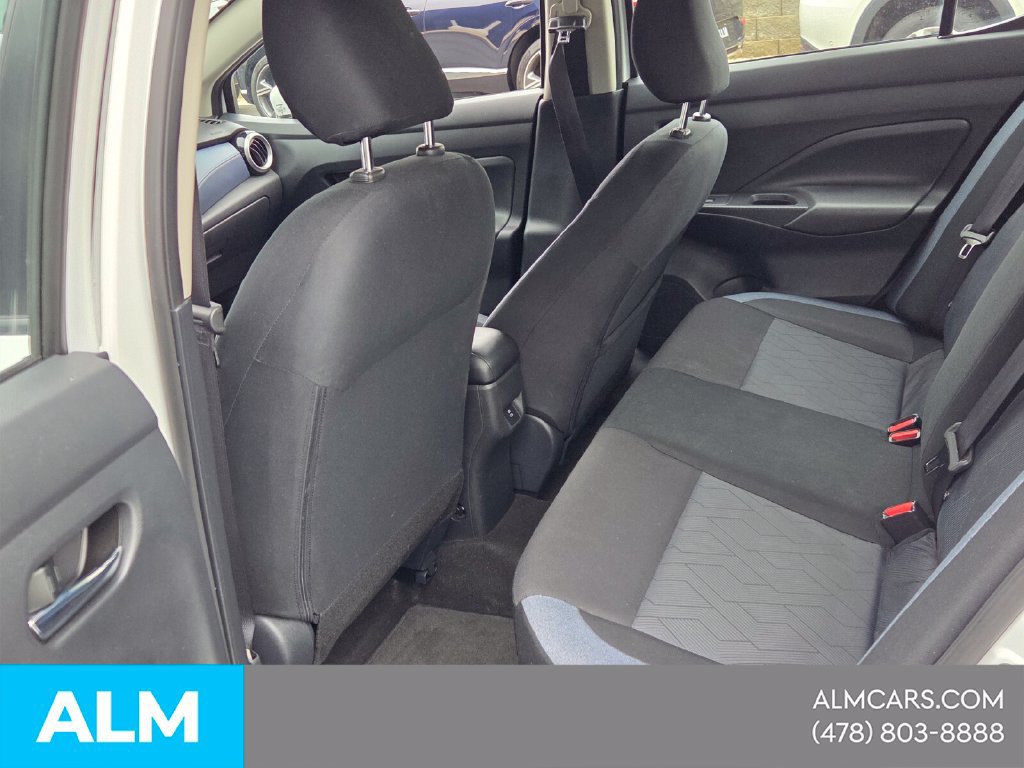 Used 2024 Nissan Versa SV FWD image 7
