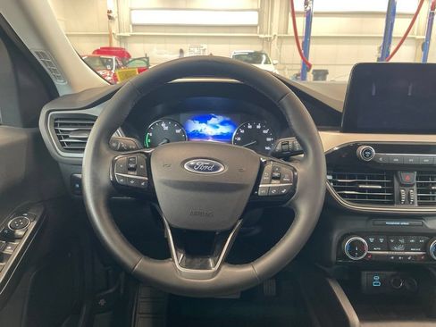 Used 2022 Ford Escape SE w/ SE Sport Appearance Package AWD/4WD image 25