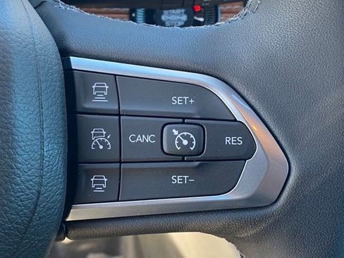 New 2024 Jeep Compass Limited w/ Elite Group image 20