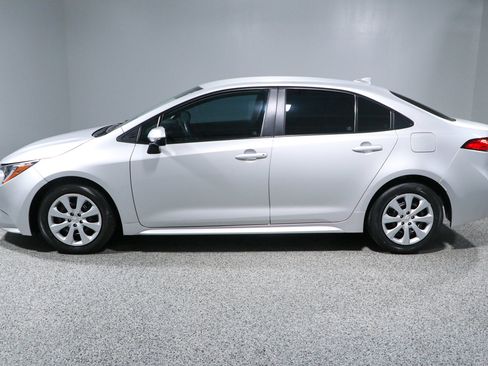 Used 2023 Toyota Corolla LE FWD image 10