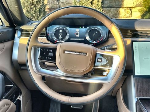 New 2026 Land Rover Range Rover Long Wheelbase SE image 23