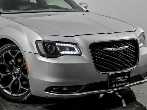Used 2020 Chrysler 300 S image 2