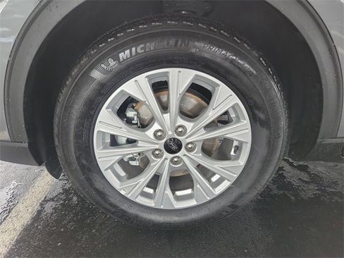 Used 2025 Ford Escape Active image 31