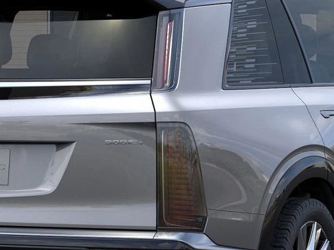 New 2026 Cadillac Vistiq Premium Luxury AWD/4WD image 12