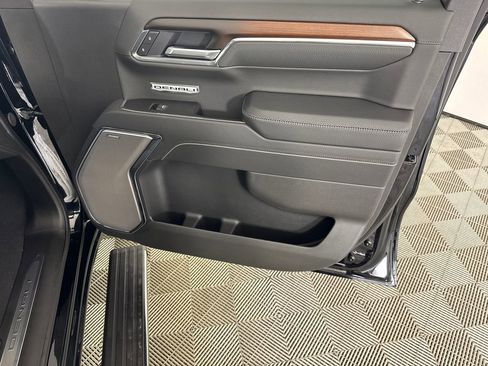 New 2026 GMC Sierra 1500 Denali w/ Denali Reserve Package image 14