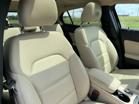 Used 2019 Mercedes-Benz GLA 250 image 35