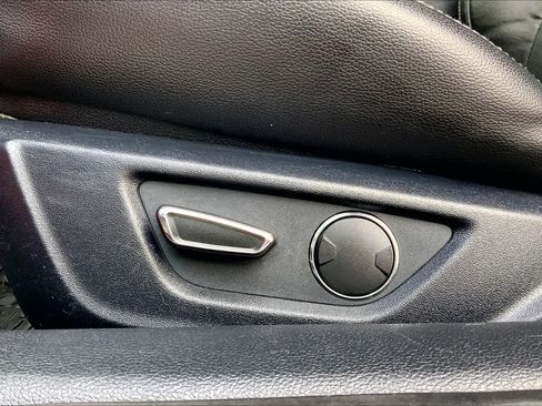 Used 2018 Ford Mustang Premium RWD image 32