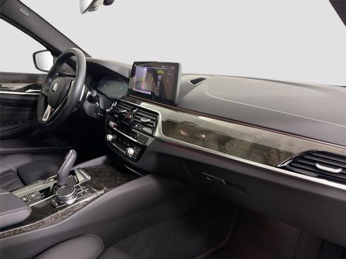 Certified 2023 BMW 530i w/ Premium Package RWD image 27