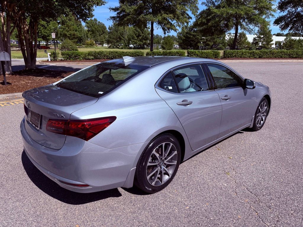 Used 2017 Acura TLX w/ Technology Package FWD image 12