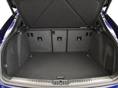 Certified 2026 Porsche Macan AWD/4WD image 58