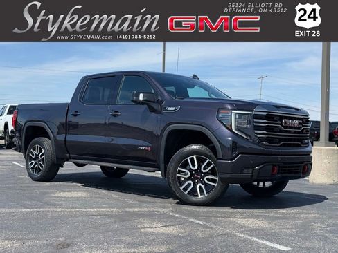 Used 2022 GMC Sierra 1500 AT4 w/ AT4 Premium Package AWD/4WD image 1