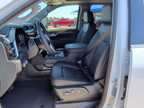 New 2026 GMC Sierra 2500 Denali w/ Denali Reserve Package image 13