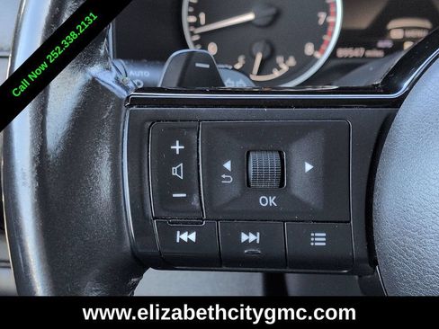 Used 2022 Nissan Pathfinder SV AWD/4WD image 23