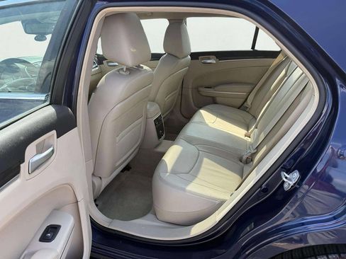 Used 2014 Chrysler 300 AWD w/ Driver Convenience Group image 11