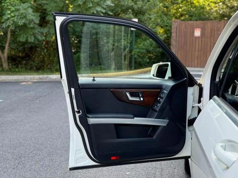 Used 2012 Mercedes-Benz GLK 350 4MATIC image 28