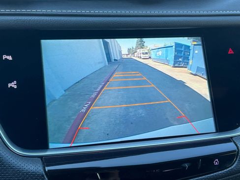 Used 2017 Cadillac XT5 Premium Luxury w/ Driver Assist Package image 20