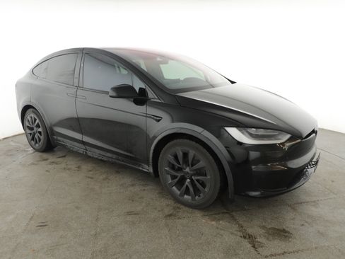 Used 2023 Tesla Model X image 8