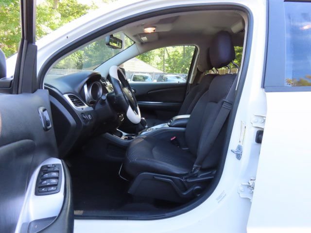 Used 2014 Dodge Journey SE w/ Flexible Seating Group FWD image 17