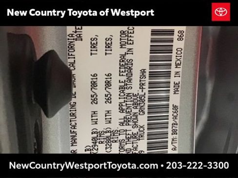 Used 2023 Toyota Tacoma TRD Off-Road image 25