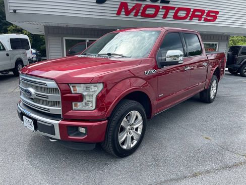 Used 2016 Ford F150 Platinum w/ Equipment Group 701A Luxury AWD/4WD image 3