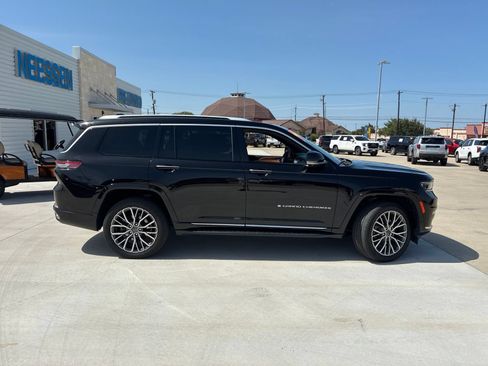 Used 2021 Jeep Grand Cherokee L Summit AWD/4WD image 2