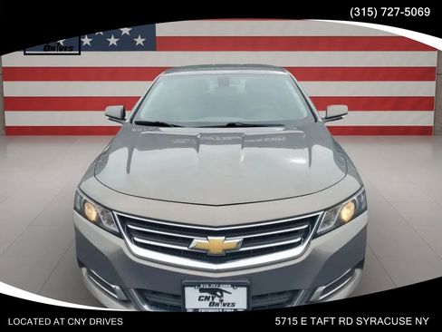 Used 2017 Chevrolet Impala LT FWD image 2