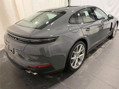 New 2026 Porsche Panamera 4 image 10