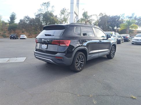 Used 2022 Volkswagen Taos S image 5