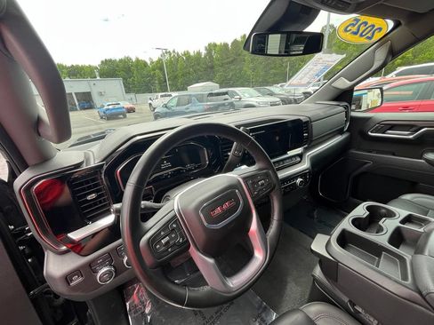 Used 2025 GMC Sierra 1500 SLT AWD/4WD image 15
