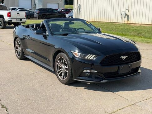Used 2017 Ford Mustang Premium RWD image 7