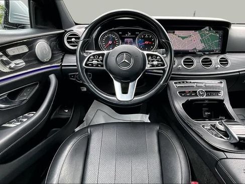 Certified 2019 Mercedes-Benz E 300 4MATIC image 11