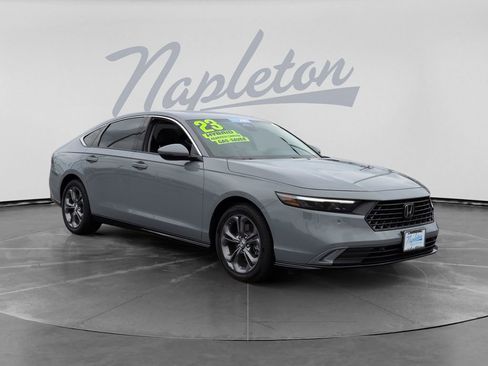 Used 2023 Honda Accord EX-L image 3