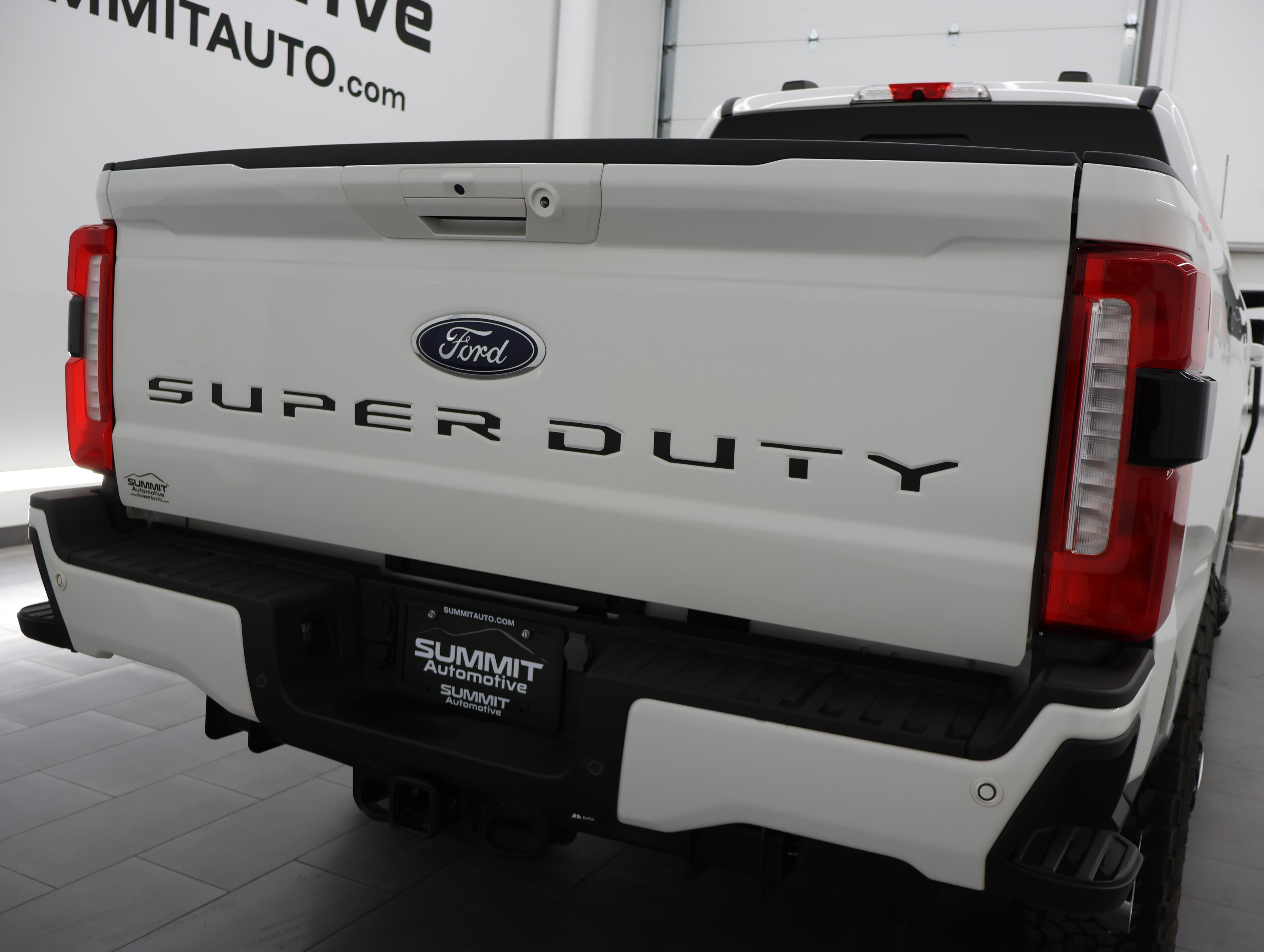 Used 2024 Ford F350 Lariat w/ Lariat Ultimate Package AWD/4WD image 32
