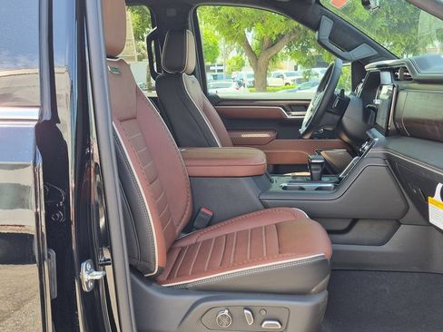 New 2026 GMC Sierra 1500 Denali Ultimate w/ LPO, Black Badging Package AWD/4WD image 25