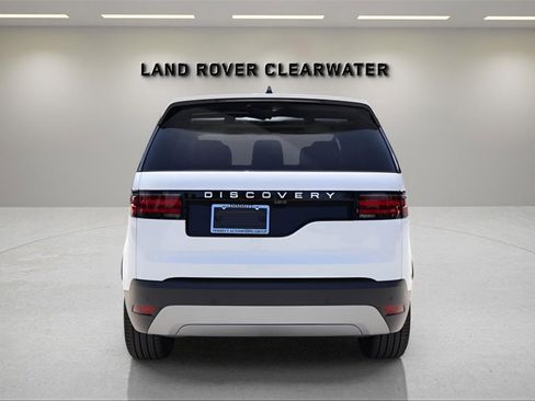 New 2025 Land Rover Discovery S image 4