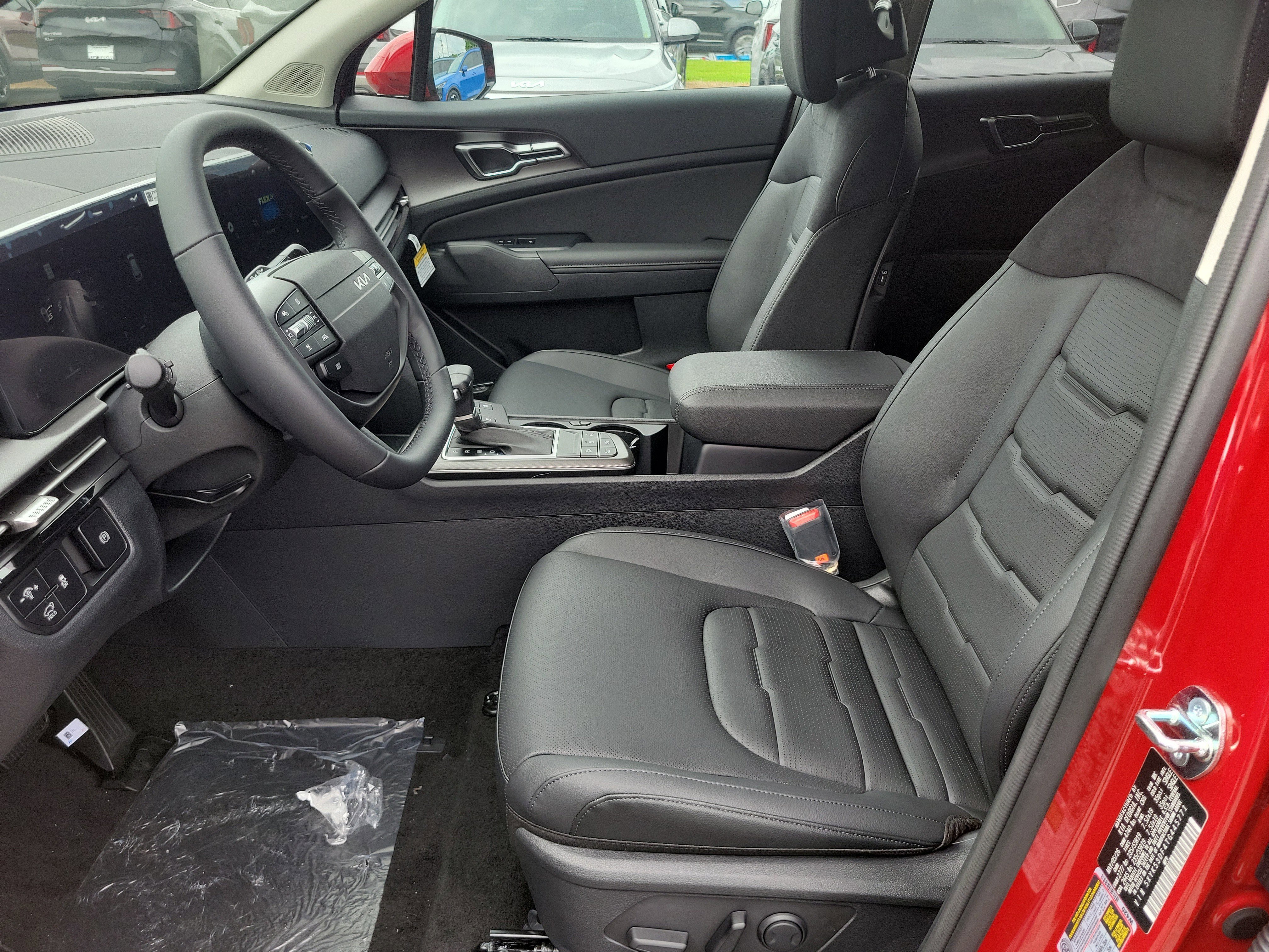 New 2026 Kia Sportage SX FWD image 17