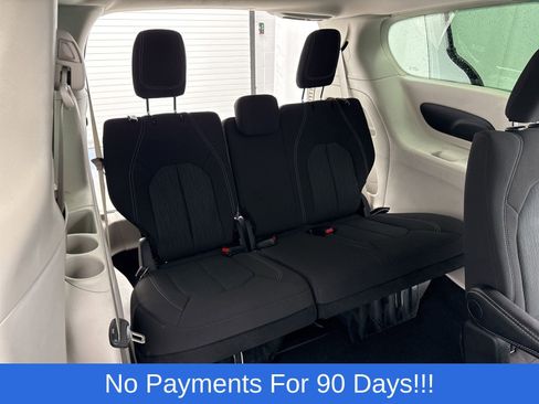 Used 2024 Chrysler Voyager LX FWD image 34