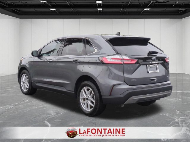 Used 2024 Ford Edge SEL w/ Convenience Package AWD/4WD image 3