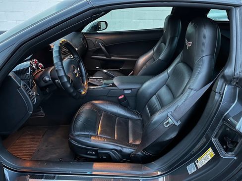 Used 2011 Chevrolet Corvette Grand Sport w/ Preferred Equipment Group image 2