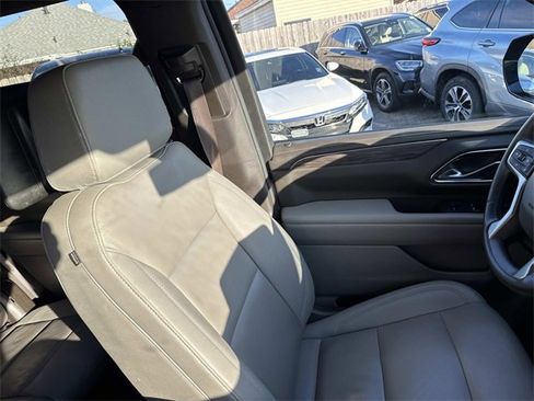 Used 2023 Chevrolet Tahoe Z71 w/ Luxury Package image 14