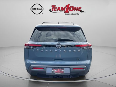 New 2026 Nissan Pathfinder SL FWD image 7
