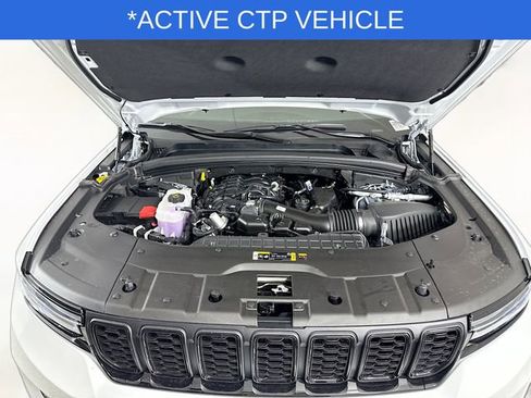 New 2025 Jeep Grand Cherokee Altitude AWD/4WD image 30