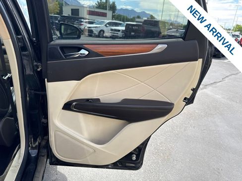 Used 2016 Lincoln MKC Reserve w/ Lincoln MKC Climate Package AWD/4WD image 12