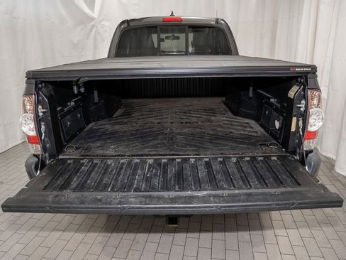 Used 2015 Toyota Tacoma PreRunner image 5