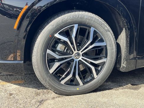 New 2026 Toyota Crown Signia image 5