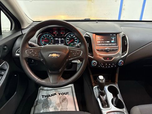 Used 2018 Chevrolet Cruze LT w/ LT Fleet Convenience Package image 28