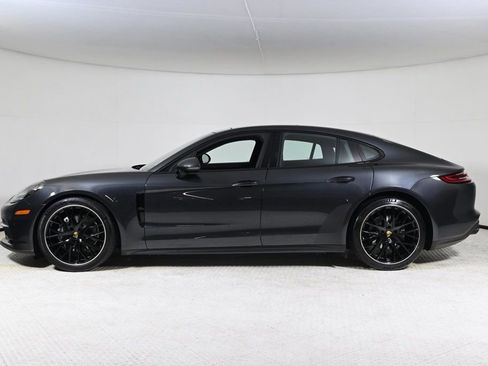 Certified 2020 Porsche Panamera image 2