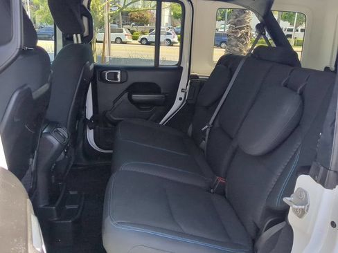 Used 2024 Jeep Wrangler Unlimited Rubicon 4xe AWD/4WD image 26