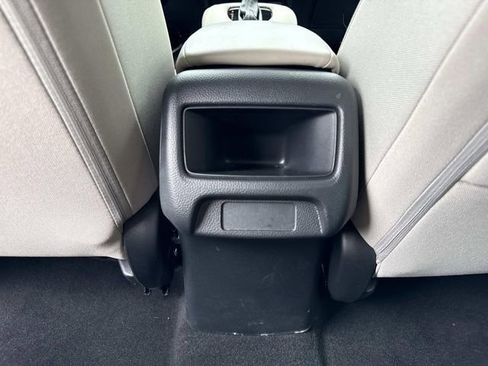 Used 2023 Honda HR-V LX image 16